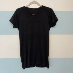 Lululemon swiftly tech short sleeve